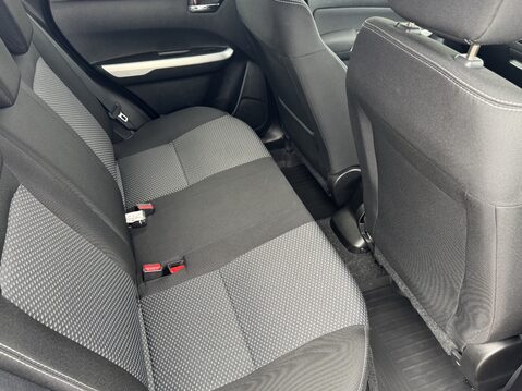 Suzuki Vitara 1.6 SZ-T 5dr Auto 30
