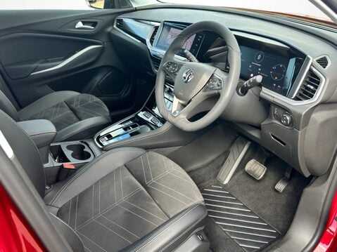 Vauxhall Grandland 1.2 Hybrid [136] Ultimate 5dr e-DCT6 17