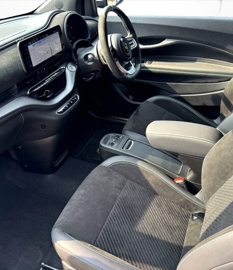 Abarth 500 114kW Turismo 42.2kWh 2dr Auto