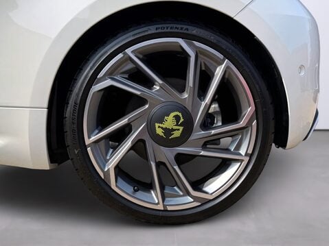 Abarth 500 114kW Turismo 42.2kWh 2dr Auto 13