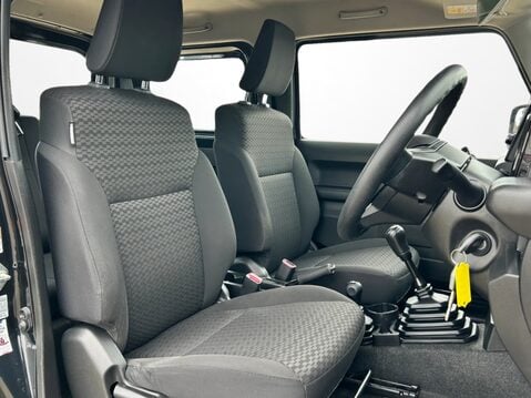 Suzuki Jimny 1.5 SZ4 ALLGRIP 3dr 19