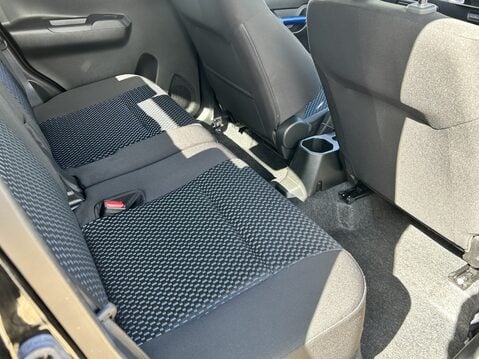 Suzuki Ignis 1.2 Dualjet 12V Hybrid SZ5 5dr 33