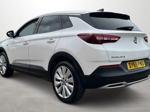 Vauxhall Grandland X 1.2 Turbo Elite Nav 5dr 3