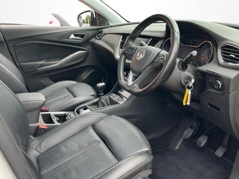 Vauxhall Grandland X 1.2 Turbo Elite Nav 5dr 16