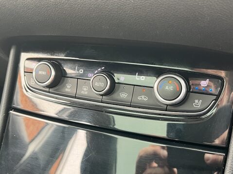 Vauxhall Grandland X 1.2 Turbo Elite Nav 5dr 28