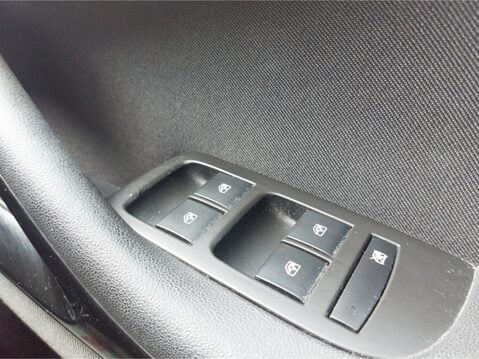 Vauxhall Zafira 2.0 CDTi [165] SRi 5dr Auto 28