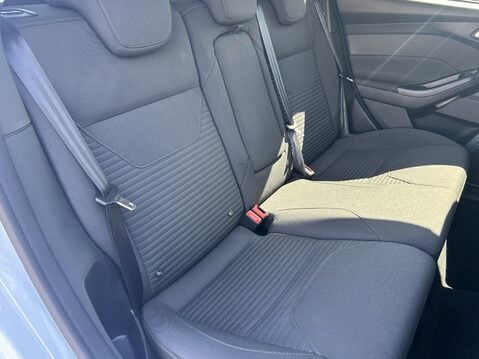 Ford Focus 1.0 EcoBoost 125 Titanium 5dr 37