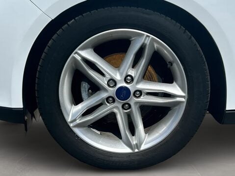Ford Focus 1.0 EcoBoost 125 Titanium 5dr 14