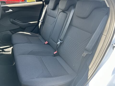 Ford Focus 1.0 EcoBoost 125 Titanium 5dr 39