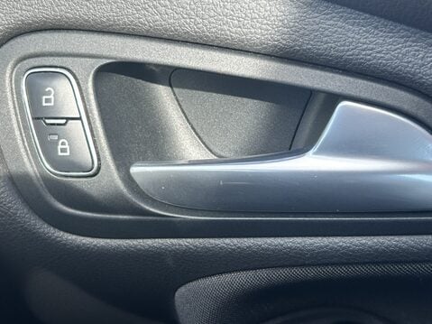 Ford Focus 1.0 EcoBoost 125 Titanium 5dr 35