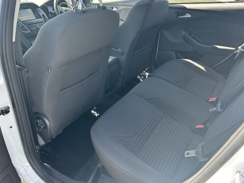 Ford Focus 1.0 EcoBoost 125 Titanium 5dr 38