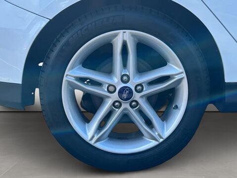 Ford Focus 1.0 EcoBoost 125 Titanium 5dr 12