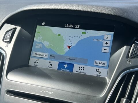 Ford Focus 1.0 EcoBoost 125 Titanium 5dr 25