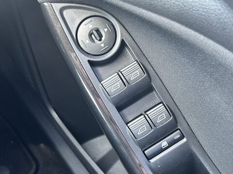 Ford Focus 1.0 EcoBoost 125 Titanium 5dr 34