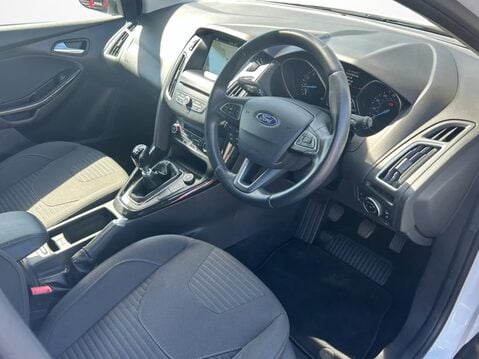 Ford Focus 1.0 EcoBoost 125 Titanium 5dr 19