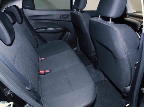 Suzuki Swift 1.2 Dualjet 83 12V Hybrid SZ5 5dr Auto 32