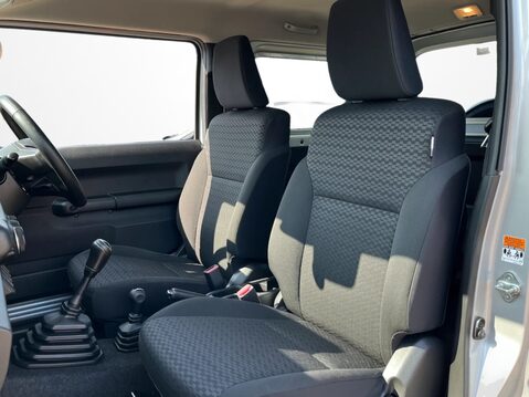 Suzuki Jimny 1.5 SZ5 ALLGRIP 3dr 17