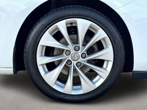 Vauxhall Astra 1.4T 16V 150 SE 5dr 12