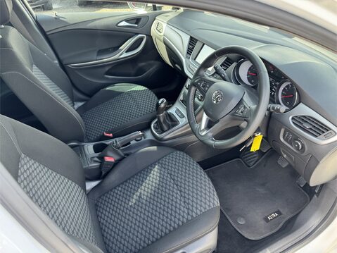 Vauxhall Astra 1.4T 16V 150 SE 5dr 20