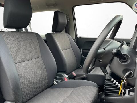 Suzuki Jimny 1.3 VVT SZ3 3dr 14