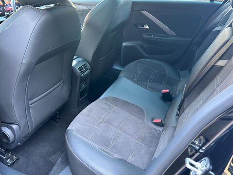 Vauxhall Astra 1.2 Turbo 130 Ultimate 5dr 32