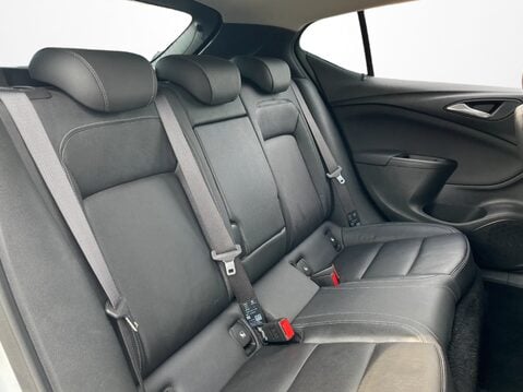 Vauxhall Astra 1.4T 16V 150 Elite Nav 5dr 32