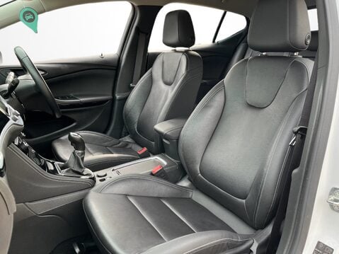 Vauxhall Astra 1.4T 16V 150 Elite Nav 5dr 19