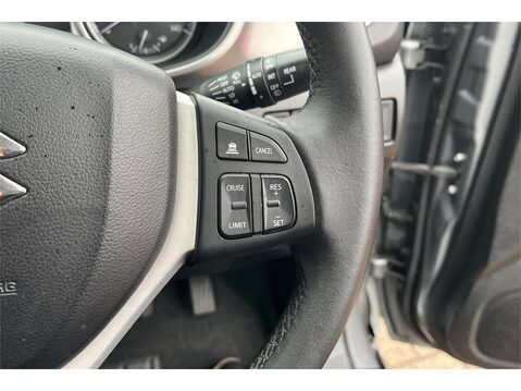 Suzuki Vitara 1.6 DDiS SZ5 ALLGRIP [Rugged Pack] 5dr 24