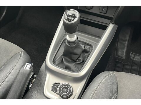 Suzuki Vitara 1.6 DDiS SZ5 ALLGRIP [Rugged Pack] 5dr 29