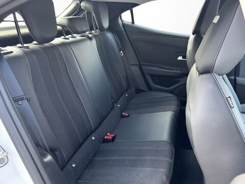 Vauxhall Mokka 1.2 Turbo 100 Elite Nav Premium 5dr 35