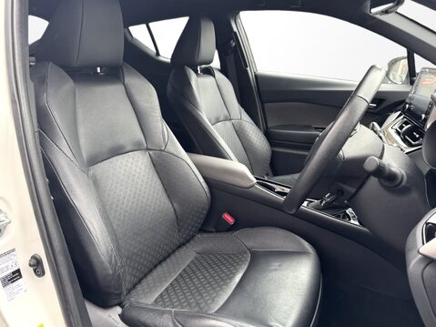 Toyota C-HR 1.8 Hybrid Excel 5dr CVT 18