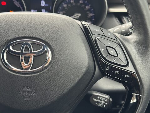Toyota C-HR 1.8 Hybrid Excel 5dr CVT 25