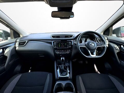 Nissan Qashqai 1.3 DiG-T 160 Acenta Premium 5dr DCT 16