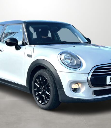 Mini Hatchback 1.5 Cooper 5dr [Pepper/Media Pack XL]