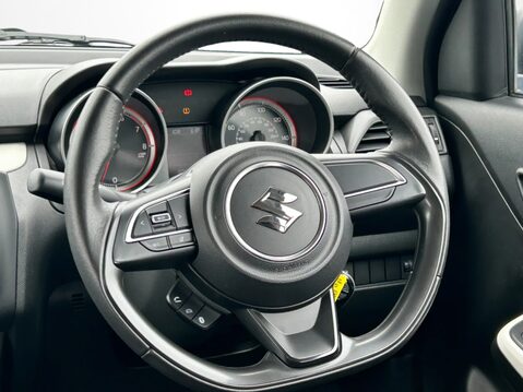 Suzuki Swift 1.2 Dualjet Attitude 5dr 17