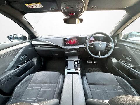 Vauxhall Astra 115kW Ultimate 54kWh 5dr Auto 17