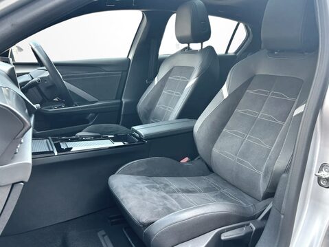 Vauxhall Astra 115kW Ultimate 54kWh 5dr Auto 21