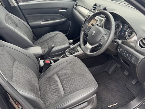 Suzuki Vitara 1.4 Boosterjet 48V Hybrid SZ5 5dr 21