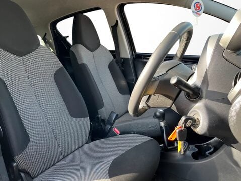 Toyota Aygo 1.0 VVT-i Fire 5dr [AC] 15