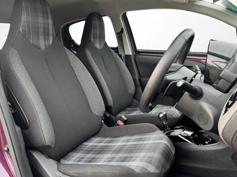 Peugeot 108 1.0 72 Allure 5dr 2-Tronic 19