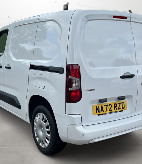 Vauxhall Combo Cargo 2000 1.5 Turbo D 100ps H1 Sportive Van [6 Speed]