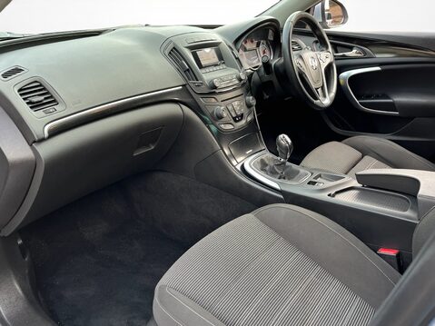 Vauxhall Insignia 1.8i VVT SRi 5dr 3