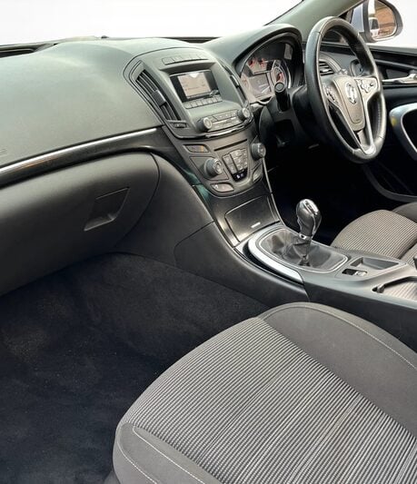 Vauxhall Insignia 1.8i VVT SRi 5dr