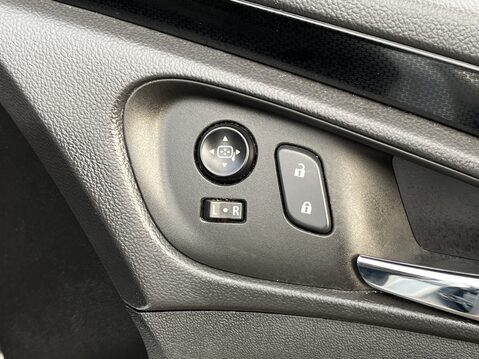 Vauxhall Insignia 1.8i VVT SRi 5dr 21