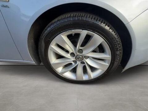Vauxhall Insignia 1.8i VVT SRi 5dr 8