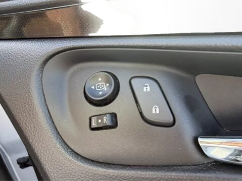 Vauxhall Insignia 1.8i VVT SRi 5dr 14