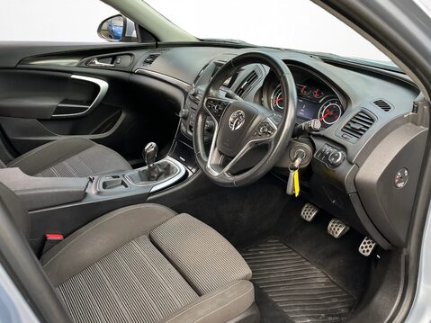 Vauxhall Insignia 1.8i VVT SRi 5dr 16