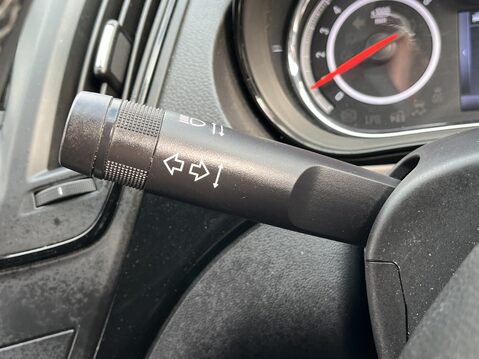 Vauxhall Insignia 1.8i VVT SRi 5dr 25