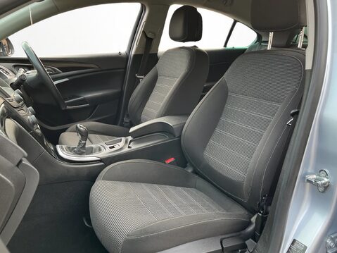 Vauxhall Insignia 1.8i VVT SRi 5dr 14