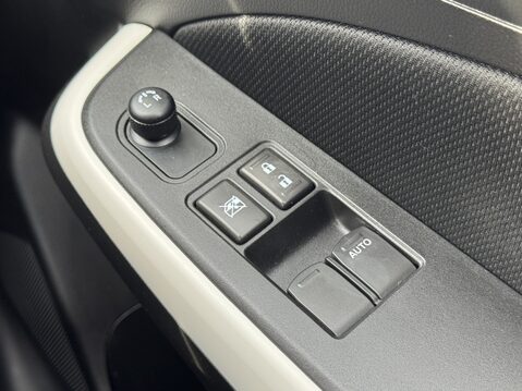 Suzuki Swift 1.2 Dualjet 83 12V Hybrid SZ-L 5dr 31